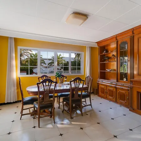 Villa Joel - Casa Con Piscina Cerca De La Playa *